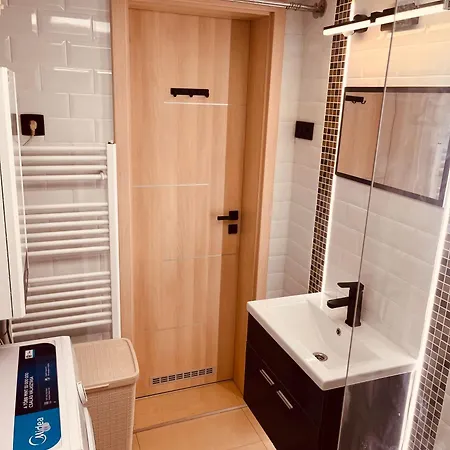 Apartament Ernesto 17 With Free Parking Possibility *