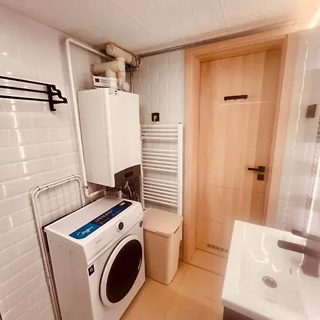 Ernesto 17 With Free Parking Possibility