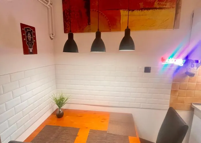 Ernesto 17 With Free Parking Possibility * Budapest